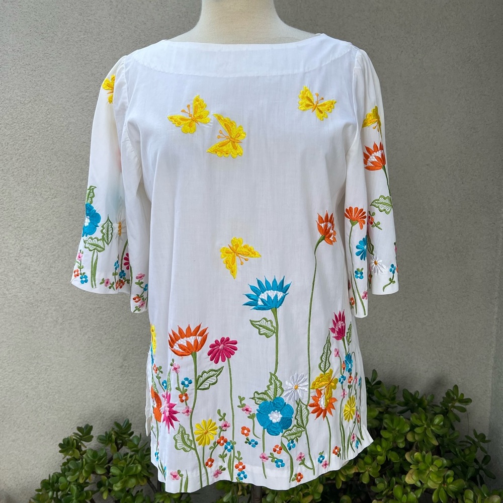Vintage boho white tunic top colorful floral butterfly embroidery Chuchi Small